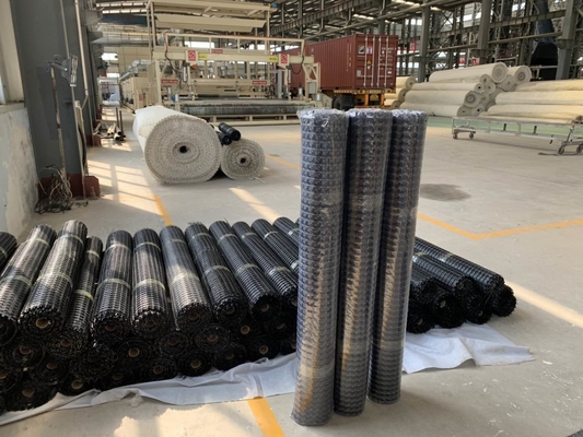 Μαύρο φίμπεργκλας Geogrid πλέγματος επίγειας σταθεροποίησης για το πεζοδρόμιο τσιμέντου