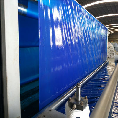 Λεία επιφάνεια λευκών εγκαταστάσεων λιμνών γαρίδας με έμφαση στις βιώσιμες πρακτικές εκτροφής γαρίδας και την προστασία του περιβάλλοντος