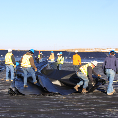 Επένδυση γεωμεμβράνης HDPE ανθεκτική στη διάτρηση για ανθεκτικό φράγμα στεγανότητας σε γεωργικές και βιομηχανικές εφαρμογές