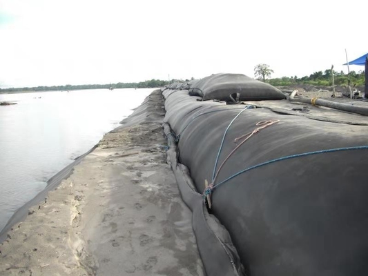 Geotextile προστασίας διάβρωσης ο απομακρύνοντας το νερό Μαύρος σωλήνων PP 120KN