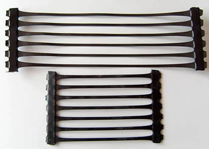 HDPE PP πλαστικό Geogrid πλέγματος Uniaxial πλέγμα εδαφολογικής σταθεροποίησης Geogrid καθολικό