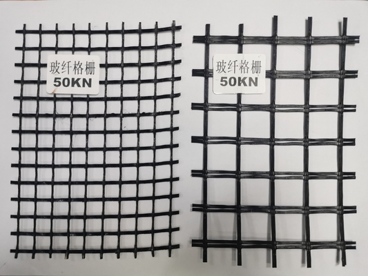 Η ύφανση καλύπτοντας Roadbed Geogrid φίμπεργκλας ενισχύει μαύρο διαξωνικό