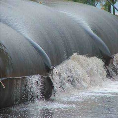 Υφαμένες PP Geotextile απομακρύνοντας το νερό μαύρες σβημένες αέρας επαναχρησιμοποιήσιμες απομακρύνοντας το νερό τσάντες σωλήνων