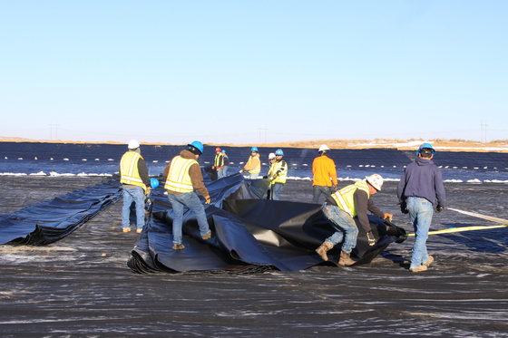 Υπόγειο αδιάβροχο HDPE σκάφος της γραμμής Geomembrane 4mm υλικών οδόστρωσης